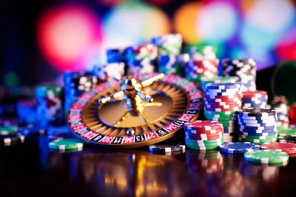 Live dealer blackjack table displayed on a mobile phone screen